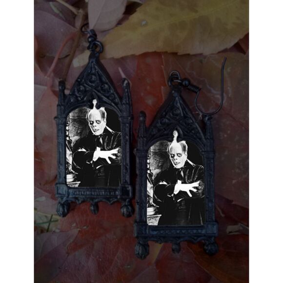 Phantom of the Opera Classic Movie Monsters Earrings Halloween Jewelry Horror - Picture 1 of 2